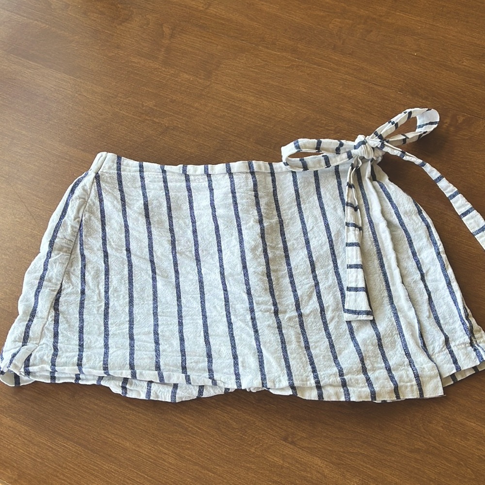 Forever 21 Blue and White Vertical Striped Skort